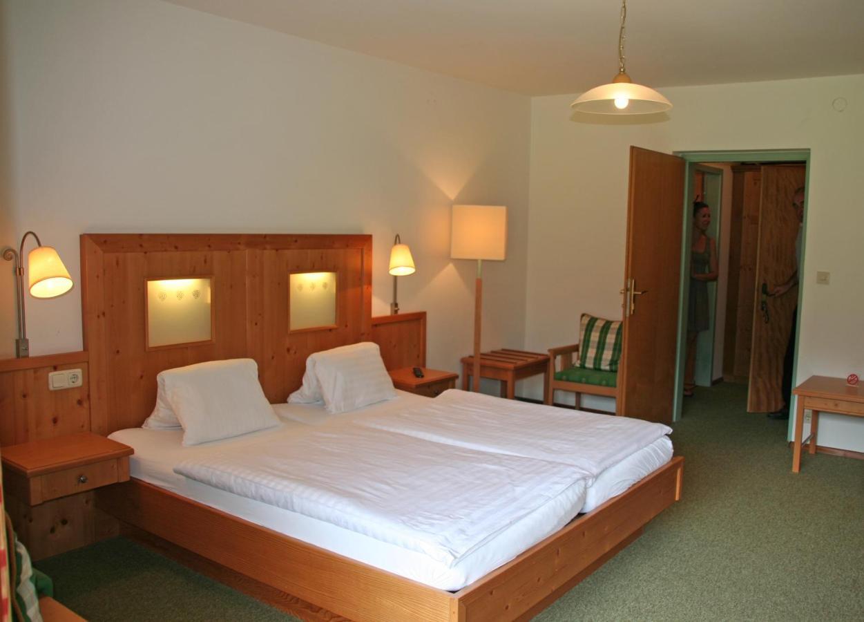 Hotel Garni Pension Zur Wacht شتروبل الغرفة الصورة