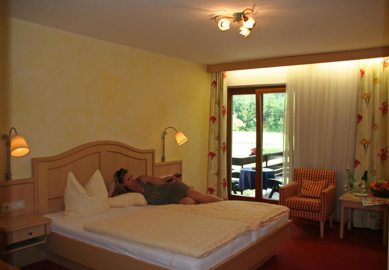 Hotel Garni Pension Zur Wacht شتروبل الغرفة الصورة