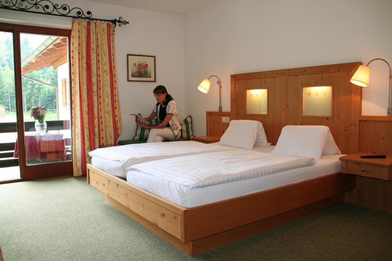 Hotel Garni Pension Zur Wacht شتروبل المظهر الخارجي الصورة